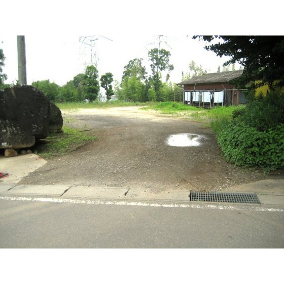 牛久市下根町
