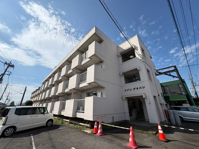 201310903