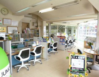 明るい店内へ是非お越し下さい！
お部屋探しの事、分からないことなど何でもご相談ください！