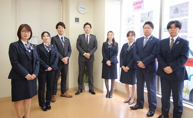 ひたち野うしく支店全員集合写真（コーポレートサイト用）